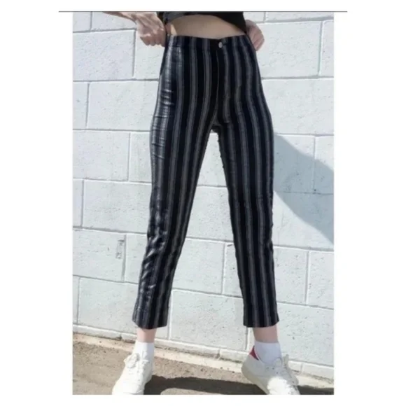 BRANDY MELVILLE PANTS - Picture 2 of 16